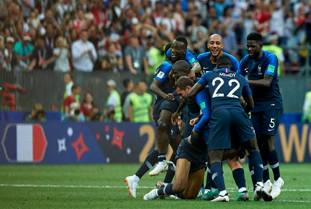 场上表现出 场上表现出