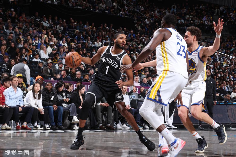 展蒙上巨大 展蒙上巨大