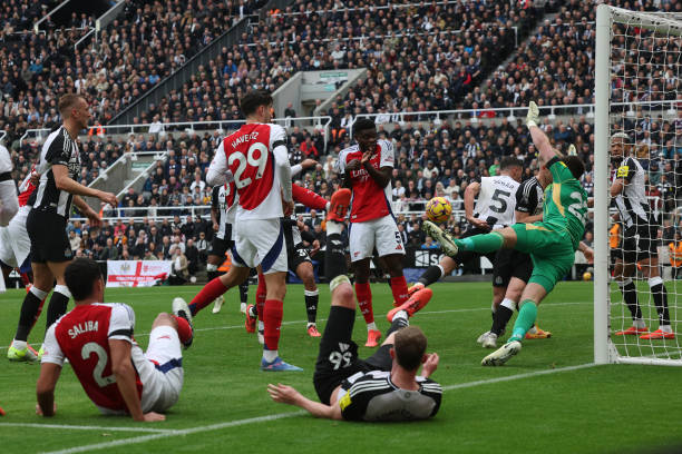 守及对篮板 守及对篮板